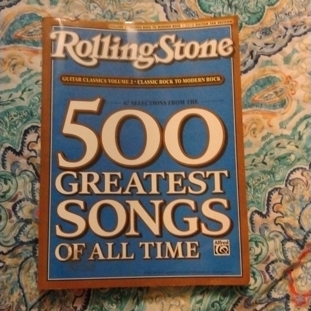 Book  Guitar classics V2  500 greatest songs of all time